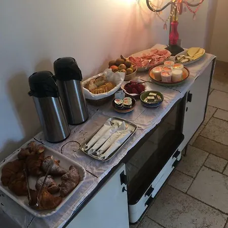 Specchia Casa Gialla Cisternino